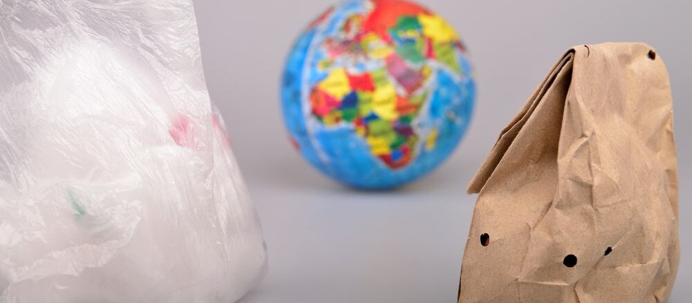Beneficios de bolsas de papel en lugar de bolsas de plástico