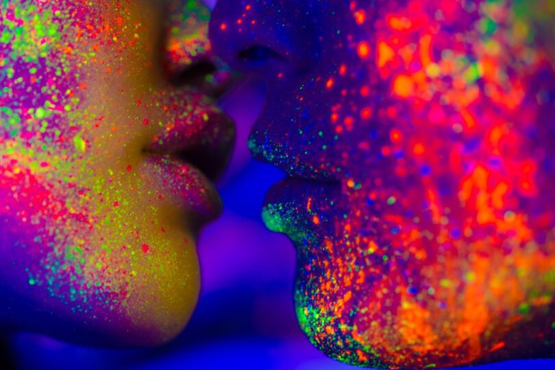 Qué son los colores flúor y cómo aplicarlos correctamente en diseño